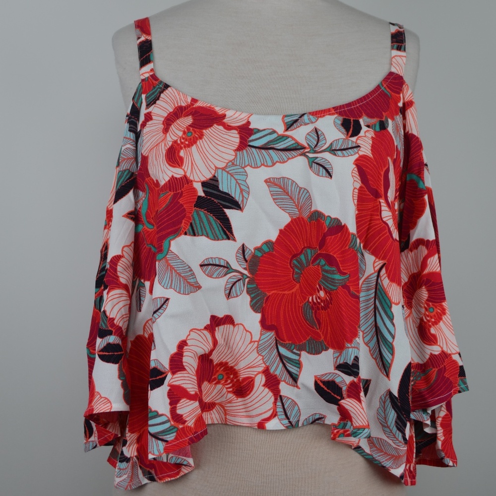 Cupcakes and Cashmere Floral Cold Shoulder Top NWT